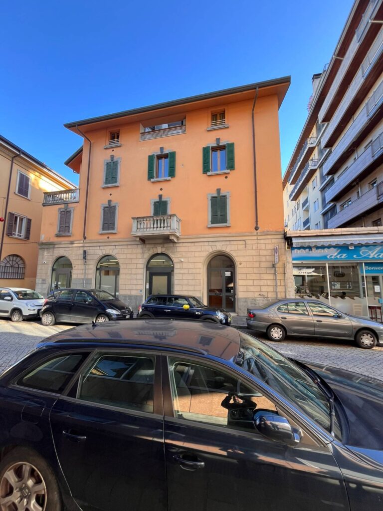 Appartamento in Vendita a Bergamo (Bergamo) di 3 locali, 2 camere, 2 bagni, 99.00 mq