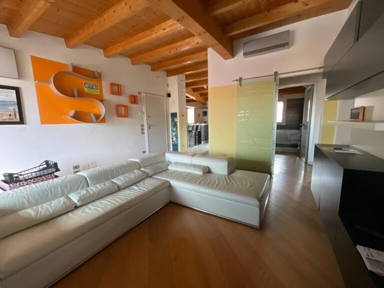 Appartamento in Vendita a Bergamo (Bergamo) di 3 locali, 2 camere, 2 bagni, 120.00 mq