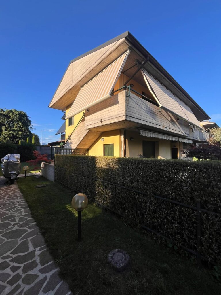 Appartamento in Vendita a Seriate (Bergamo) di 3 locali, 2 camere, 1 bagni, 100.00 mq