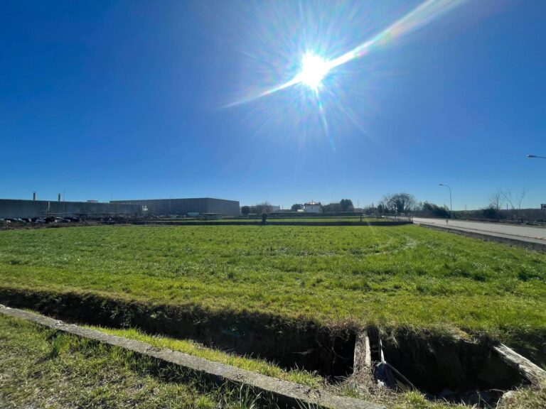 Terreno edificabile in Vendita a Pontirolo Nuovo (Bergamo) di 12000.00 mq