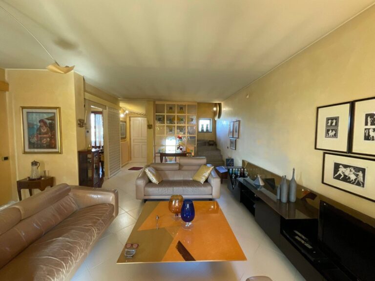 Villette a schiera in Vendita a Bottanuco (Bergamo) di 4 locali, 3 camere, 3 bagni, 138.00 mq