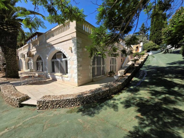 Villa singola in Vendita a Mellieha (Malta) di 5 locali, 4 camere, 4 bagni, 305.00 mq